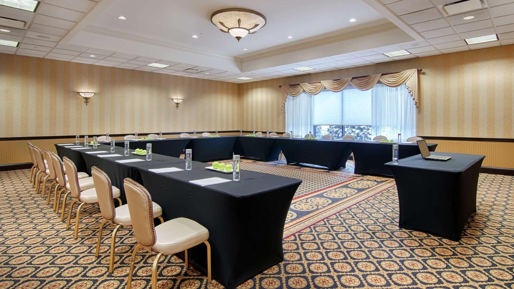 Doubletree By Hilton Lisle Naperville Exterior foto